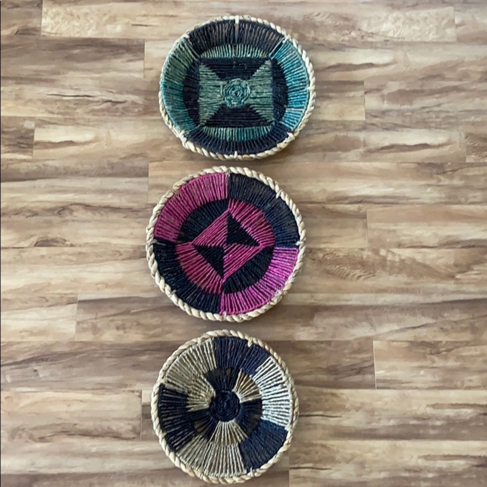 Small Wicker Boho wall basket decor - Picture 6 of 10